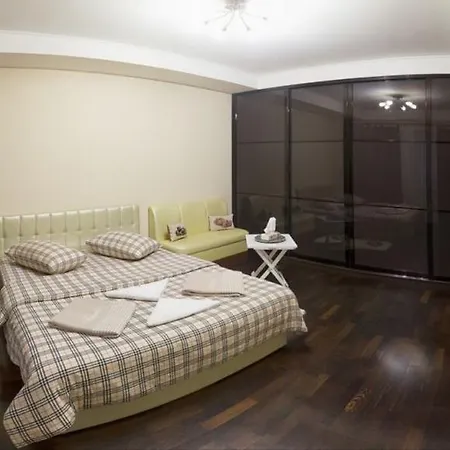 Kyiv Downtown Apartment On Saksaganskogo Street 87 Exterior photo